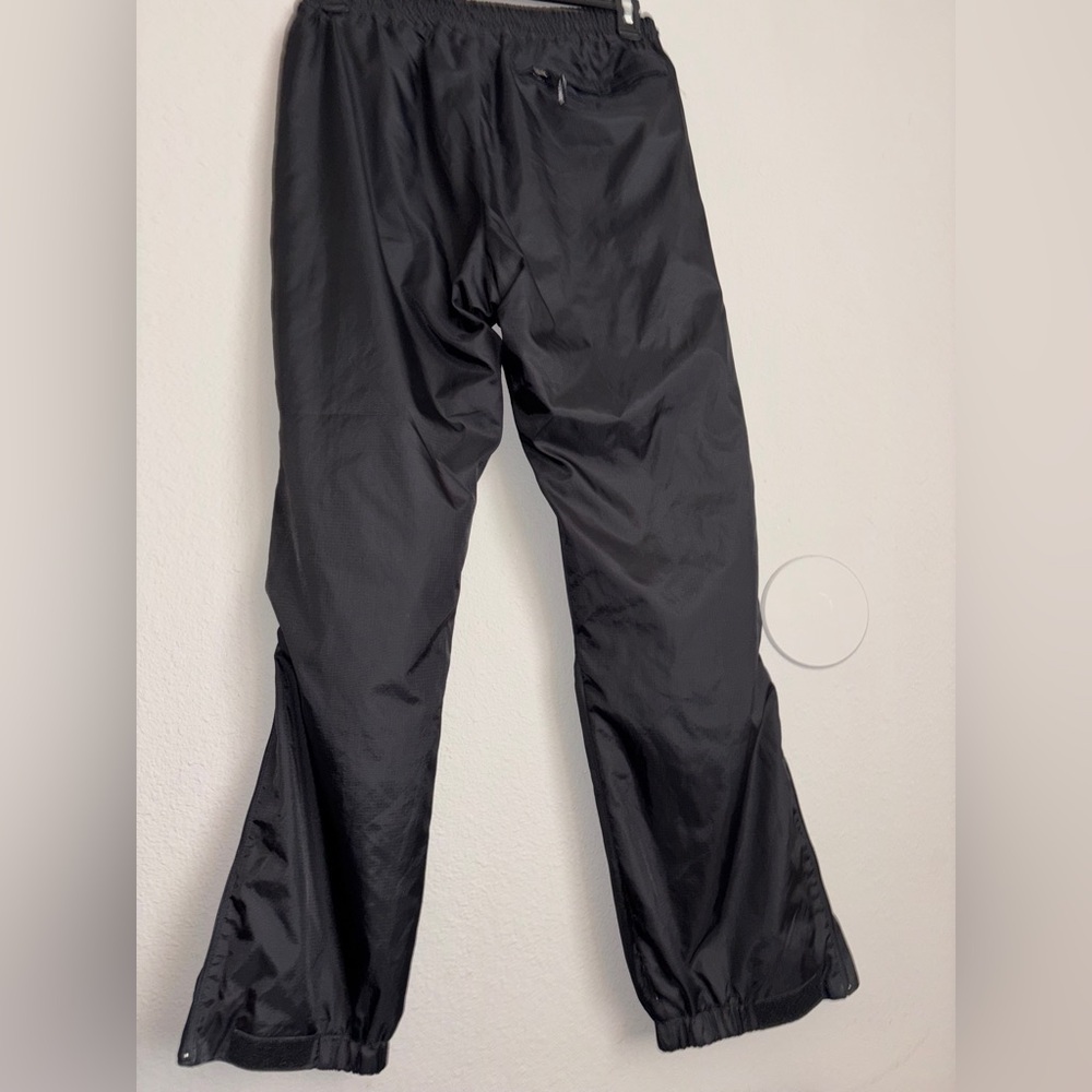 - nwot layered London fog black Breathable men’s. Medium ladies large flare…